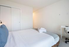 Lainnya 5 Private Rooftop Patio and Smart Home Features - Modern Urban Oasis