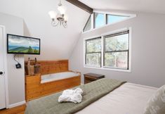 Others 7 Hot Tub and Game Room Fun - Charming Family Haven