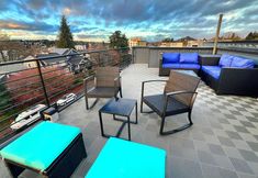 Lainnya 2 Rooftop Patio and Spectacular City Skyline Views - Elegant Urban Haven