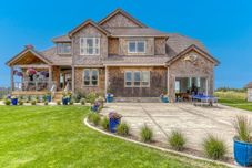 อื่นๆ Private Path to the Beach and Hot Tub - Luxurious Coastal Escape