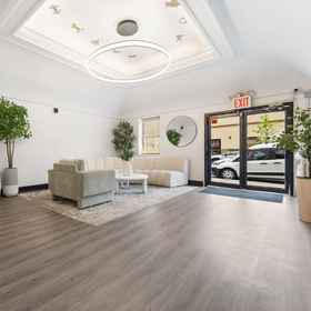 Hotel Interior/Public Areas 1 Stylish Studio with Shared Living Area - Inviting Tranquil Retreat, フォート・ハミルトン ホテル