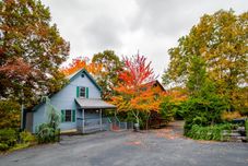 Others Hot Tub and Game Room - Stunning Mountain Retreat