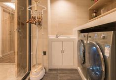 Others 7 HanTing Premium Hotel (Xi'an Railway Station Wulukou Subway Station)