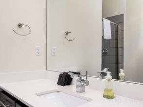 Others 4 Dedicated Parking and Natural Light Abundance - Spacious Urban Retreat