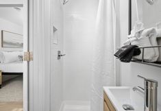 其他 4 Beachfront Access and Kitchenette Convenience - Charming Coastal Retreat