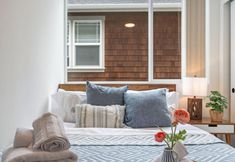 Others 2 Rooftop Deck and Modern Amenities - Charming Townhouse Haven