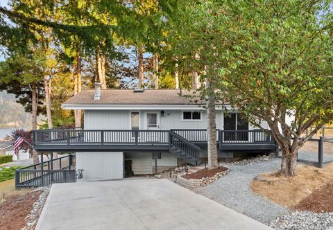 Others Stunning Lake Views and Outdoor Adventure - Charming Retreat