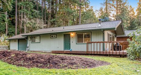 Lainnya 2 Dog-Friendly Rustic Home w/Deck, Gas Grill, Wood Stove, Fast WiFi, & Partial A/C