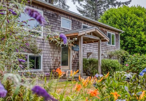 其他 Spacious Ocean View Home with Cozy Retreat Spaces - Inviting Getaway