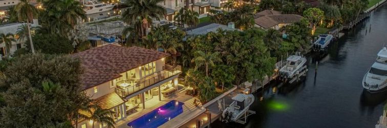 Lain-lain Private Heated Pool and Expansive Dock - Elegant Waterfront Estate