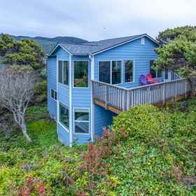 Hotel Exterior1Lakeview Retreat - Bright, Airy Cabin with Vintage Charm,Manzanita Golf Course飯店