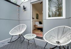 その他 6 Stylish Townhome with Balcony and Smart Amenities - Charming Modern Haven