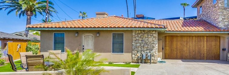 Others Ocean Views and Cozy Fire Pit - Charming Beach Bungalow Retreat