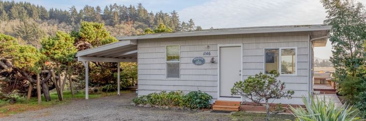 其他 Charming Bayfront Cottage with Hot Tub and Fire Pit - Cozy Coastal Retreat