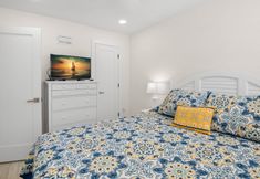 기타 2 Patio and Heated Swimming Pool - Charming Coastal Retreat