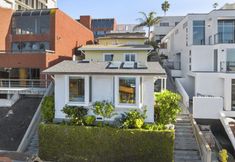 Others 4 Ocean Views and Historic Charm - Stunning Beach Cottage Retreat