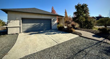 Others 2 Scenic Views and Inviting Firepit - Charming Cozy Retreat