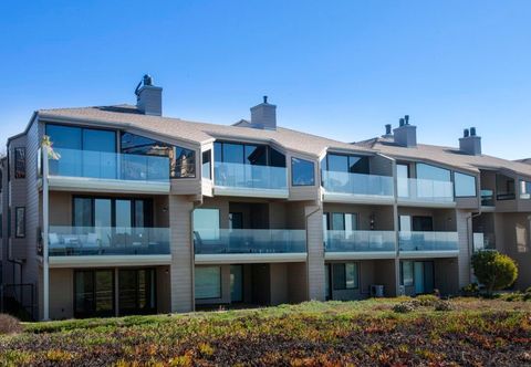 Others Elegant Oceanfront Escape with Panoramic Views - Exquisite Coastal Retreat