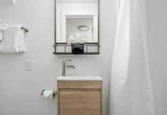 Others 4 Beachfront Location with Kitchenette Amenities - Stylish Oasis