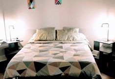 Others 6 Convenient Access to Airport and Downtown - Modern Retreat