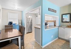 Others 4 Gulf View and Shuffleboard - Charming Coastal Retreat