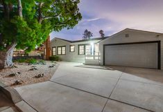 Others 4 Stunning Outdoor Oasis with Gourmet Kitchens - Charming Coastal Retreat