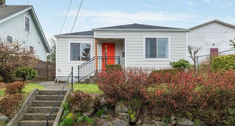 Others 2 Charming Home with Smart Technology and Fenced Yard - Cozy Retreat