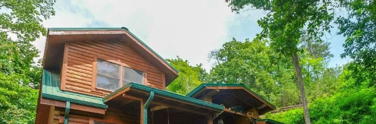 Others Cozy Cabin with Hot Tub and Jetted Tub - Inviting Mountain Retreat