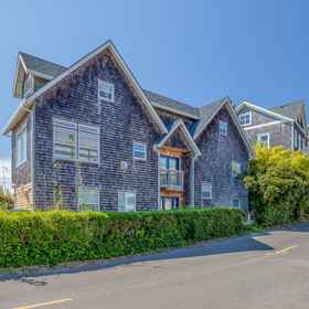 Logo 1 Panoramic Ocean Views and Spacious Deck - Charming Coastal Escape, Lincoln County Hotels