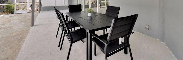 Lainnya Designer Furnishings and Seasonal Pool Heating - Elegant Oasis