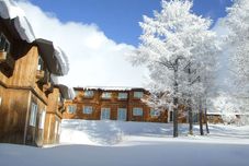 Others Zao Liza Woody Lodge