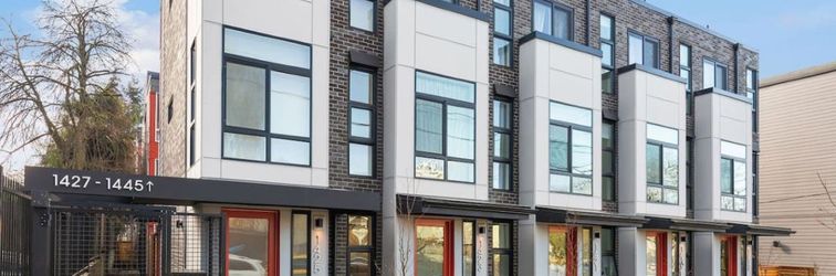 Others Rooftop Deck and Cozy Living Space - Inviting Urban Sanctuary