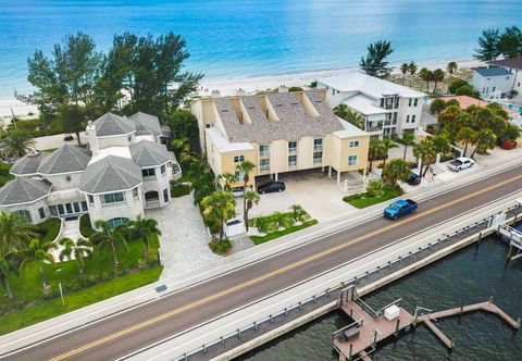 其他 Gulf Front Views and Community Sun Deck - Spacious Beachside Retreat