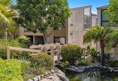 Others 3 Coastal Escape with Premium Furnishings - Exquisite Blufftop Haven