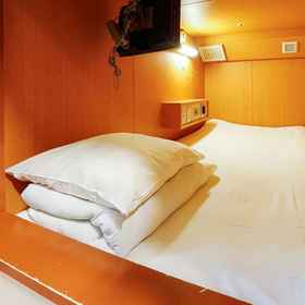 Others 1 Niko Niko Capsule Hotel, Hotel Kuse