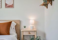 Others 6 Rooftop Patio and High-End Amenities - Stylish Urban Retreat