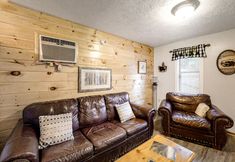 อื่นๆ 3 Bear Hugs Cabin