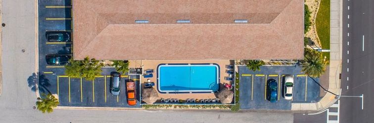 อื่นๆ Gulf Views and Steps to the Beach - Charming Coastal Escape