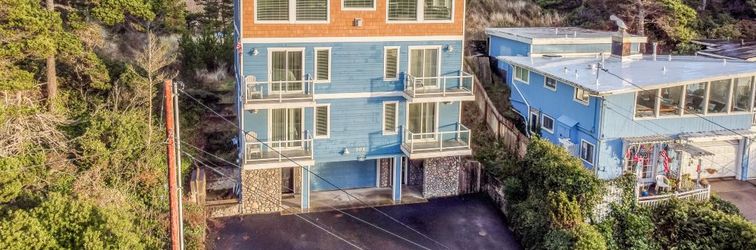 Others Ocean Views and Spacious Living - Elegant Family Retreat