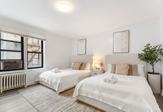 Others 7 Charming Studio with Rooftop Access and Cozy Amenities - Delightful Urban Escape