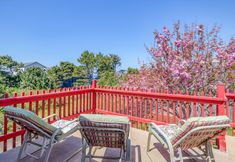 Others 3 Peaceful Backyard and Double Oven - Charming Coastal Retreat