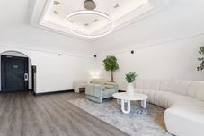 Others Cozy Retreat with Ample Space - Charming Haven for Connection