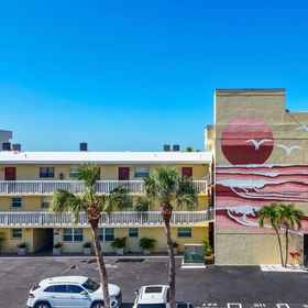 Hotel Exterior 1 Scenic Views, Spacious Living and Free Wifi - Gorgeous Beachfront Escape, ピネラス郡 ホテル