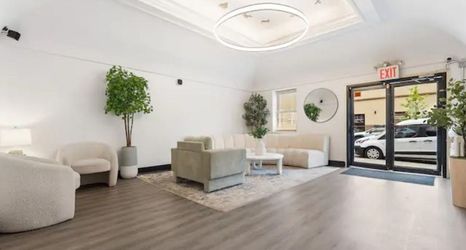 Others 2 Charming Studio with Rooftop Access and Cozy Amenities - Delightful Urban Escape