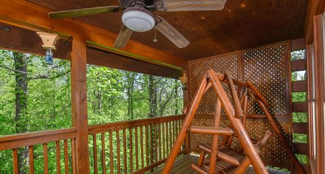 Lain-lain 2 Hot Tub and Pool Table - Charming Cabin Retreat