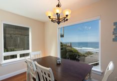 Khác 5 Sweeping Pacific Views and Spacious Living - Charming Coastal Retreat