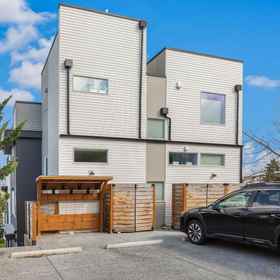 Hotel Exterior 1 Rooftop Deck and Dedicated Parking in Queen Anne - Charming Retreat, シアトル公共図書館 ホテル