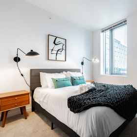 Logo12BR | Pool, Gym & Rooftop | Bellevue | Sophari A,金郡飯店