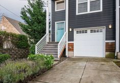 Others 2 Modern Design and Local Artistry - Stylish Spacious Retreat