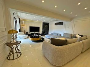 其他 6-room Villa with Private Pool and Garden